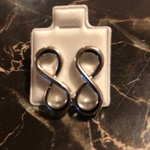 Nice and Bella silver infinity earrings